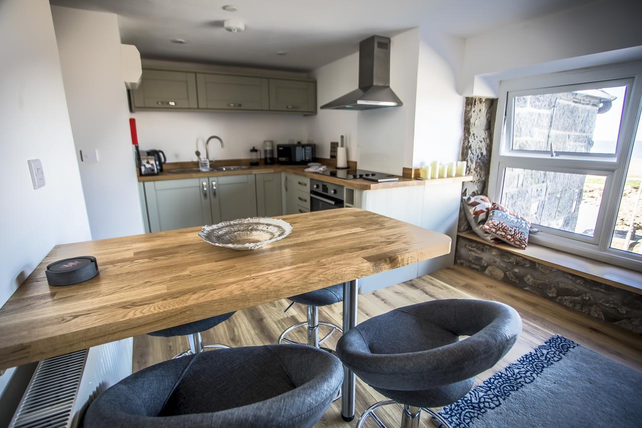 Waters Edge Holiday Apartments Benllech Exterior foto